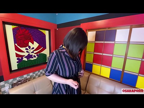 ❤️ Une jolie Japonaise aux gros seins se masturbe avec des jouets sexuels et a un orgasme. Elle parle dans une interview de son expérience de la baise. Gros seins et chatte poilue gémissant bruyamment. Osakaporn Vidéo de sexe at us ❌