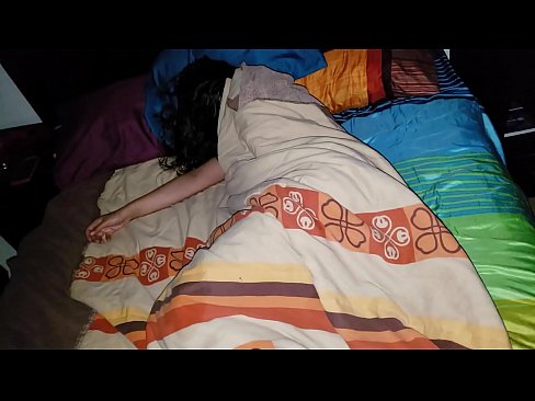 ❤️ Beau-fils réprimandant sa jeune belle-mère pendant qu'elle dort. Vidéo de sexe at us ❌